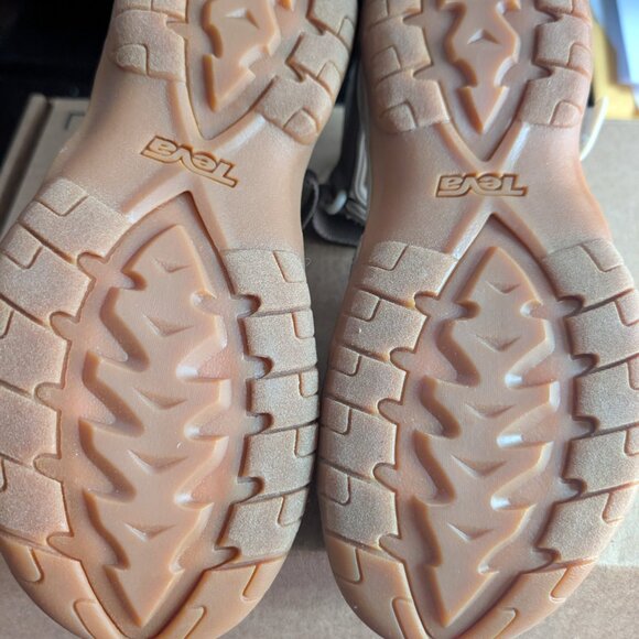 TEVA Women's Sandals Sz 6.5 BRAND NEW - Picture 4 of 7
